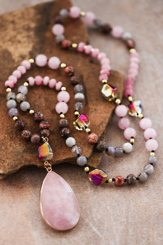 Natural Stone Bead Necklace With Stone Pendant